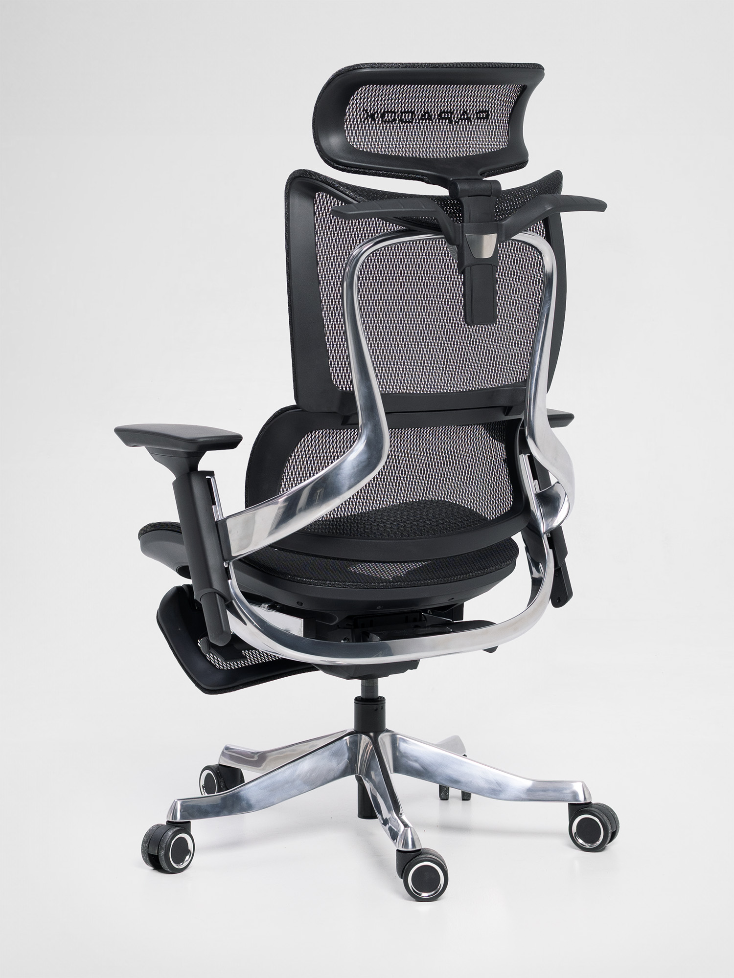 Paradox Ergo Milano Pro Black — rear three-quarter view with headrest and lumbar support