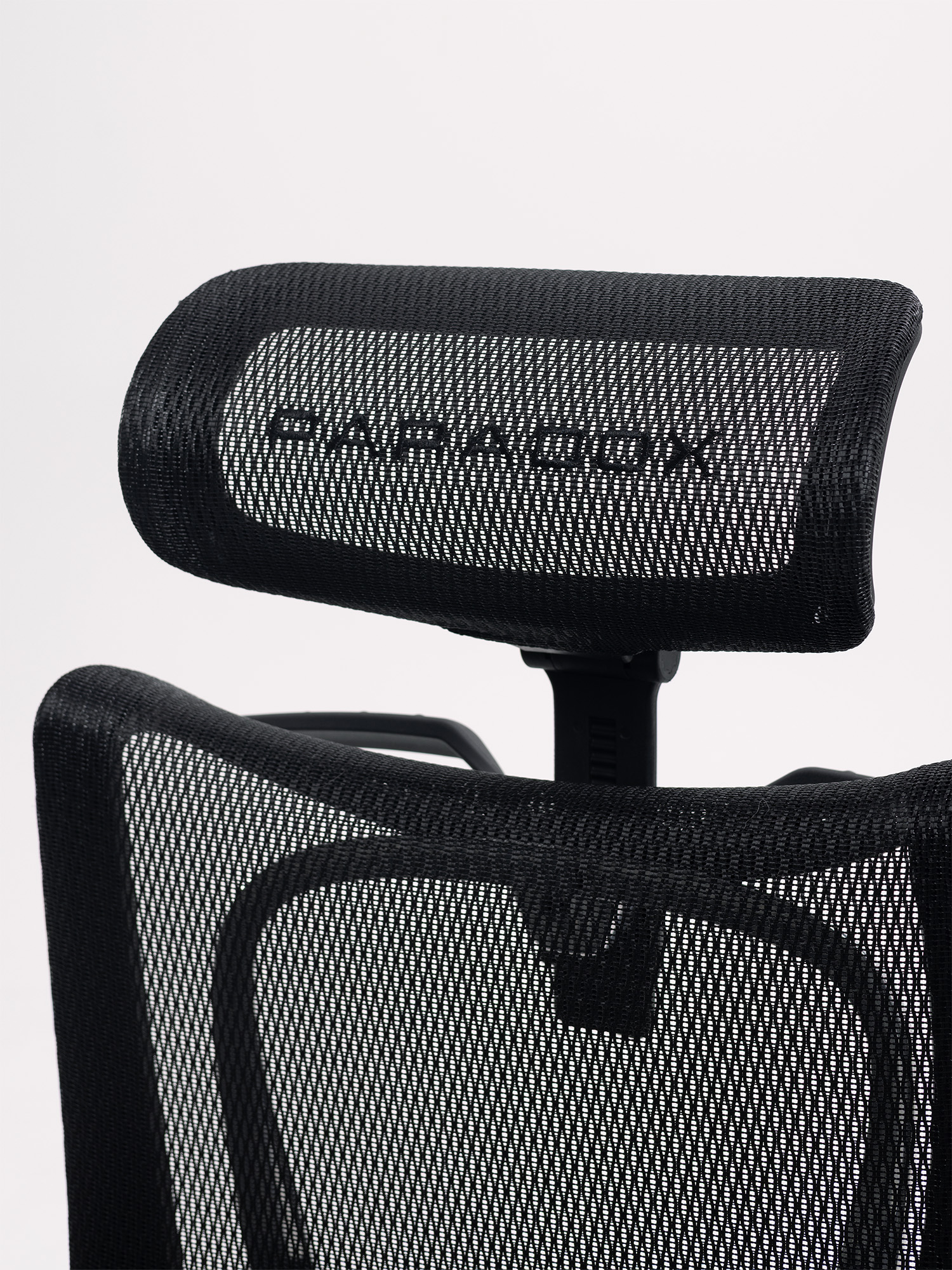 Paradox Ergo Milano Pro Black — detail of Donati synchro-tilt mechanism from Italy